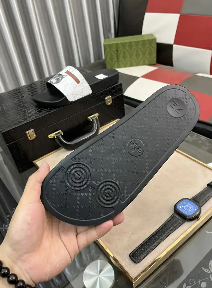 hype Gucci Slippers