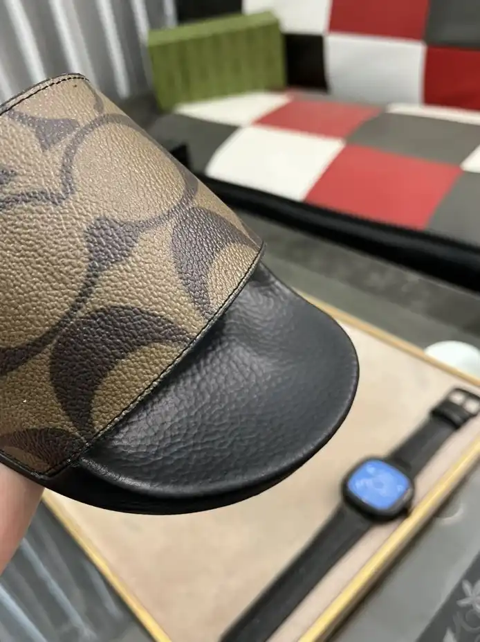 hype Gucci Slippers