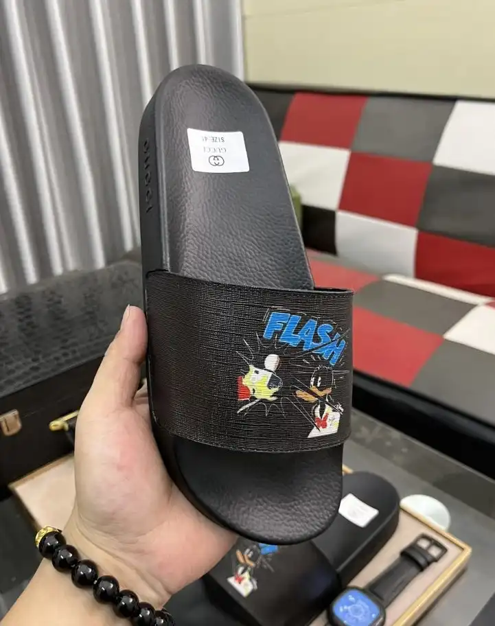 hype Gucci Slippers