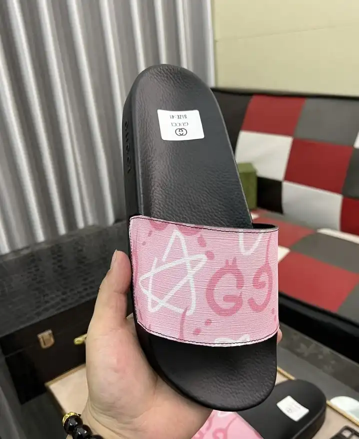 hype Gucci Slippers