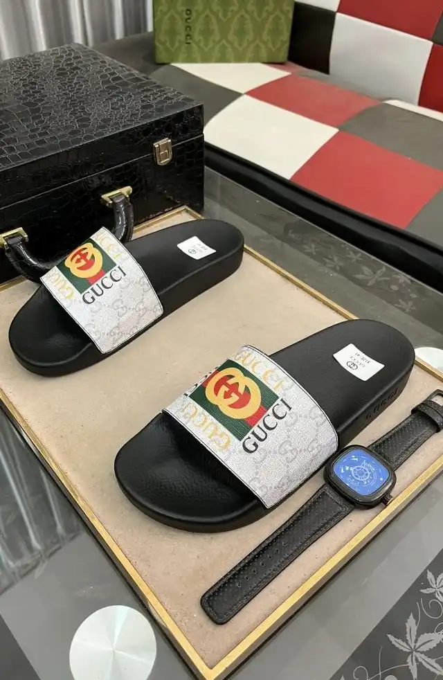 hype Gucci Slippers