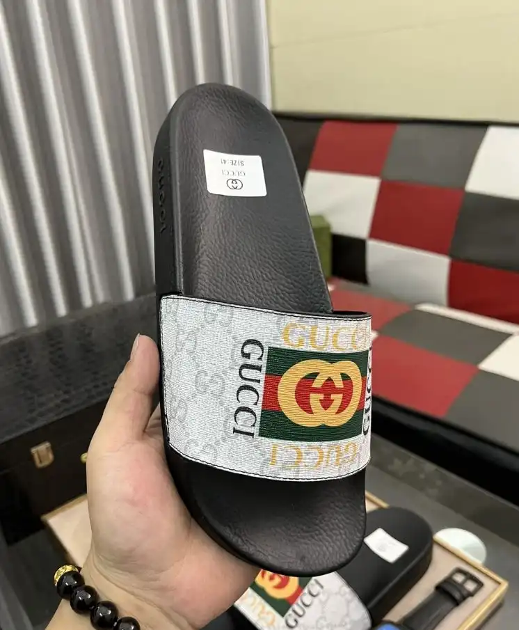 hype Gucci Slippers