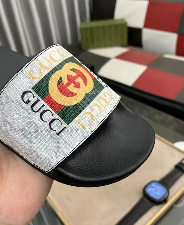 hype Gucci Slippers