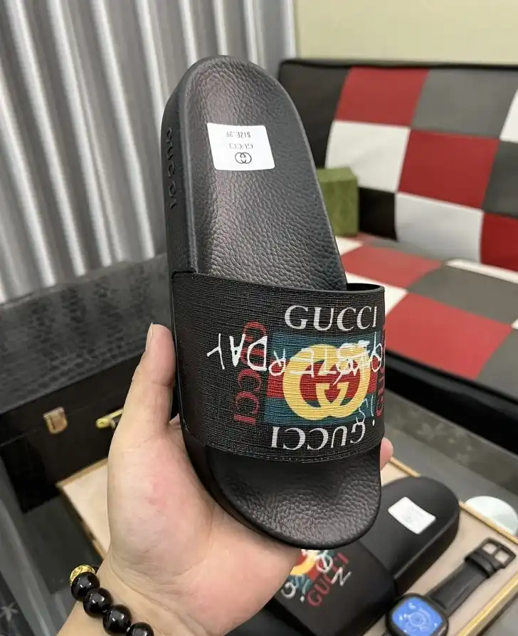 hype Gucci Slippers