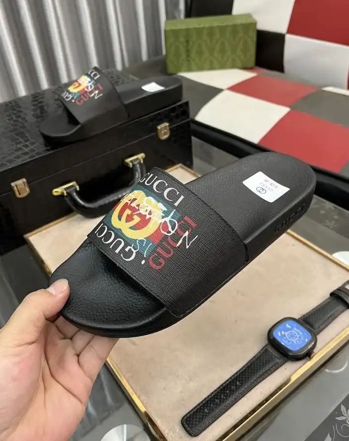 hype Gucci Slippers