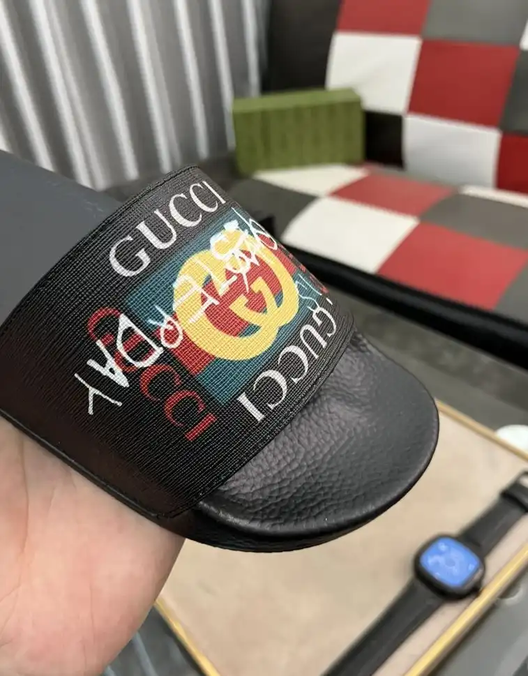 hype Gucci Slippers