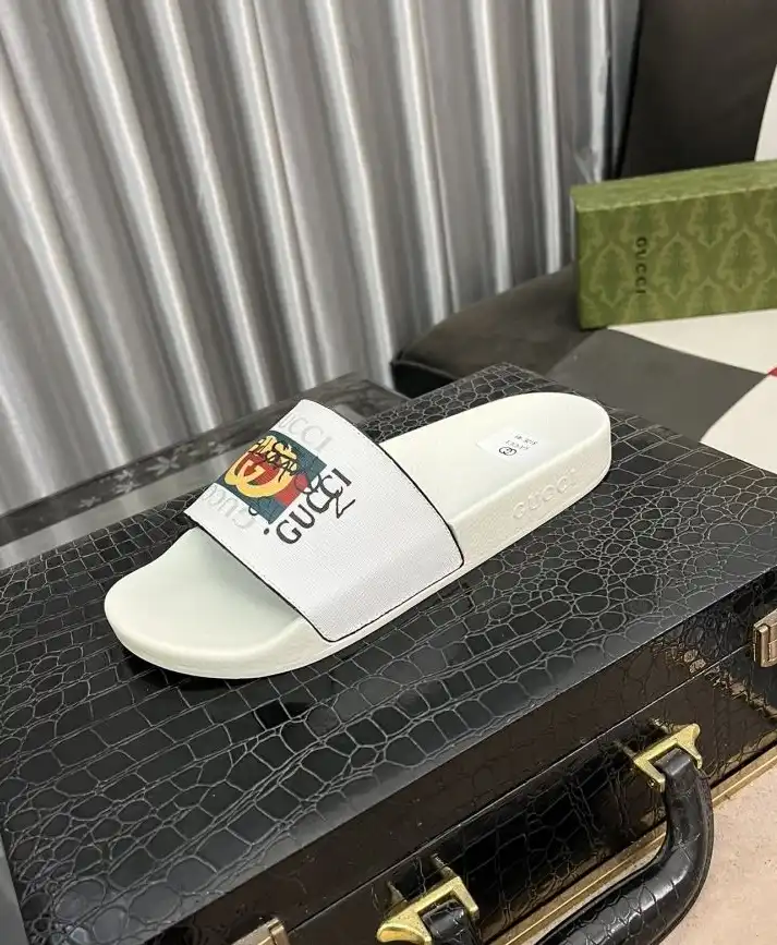 hype Gucci Slippers