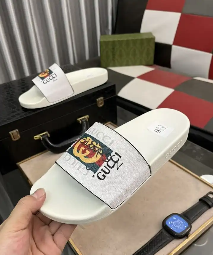 hype Gucci Slippers