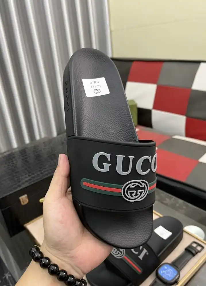 hype Gucci Slippers