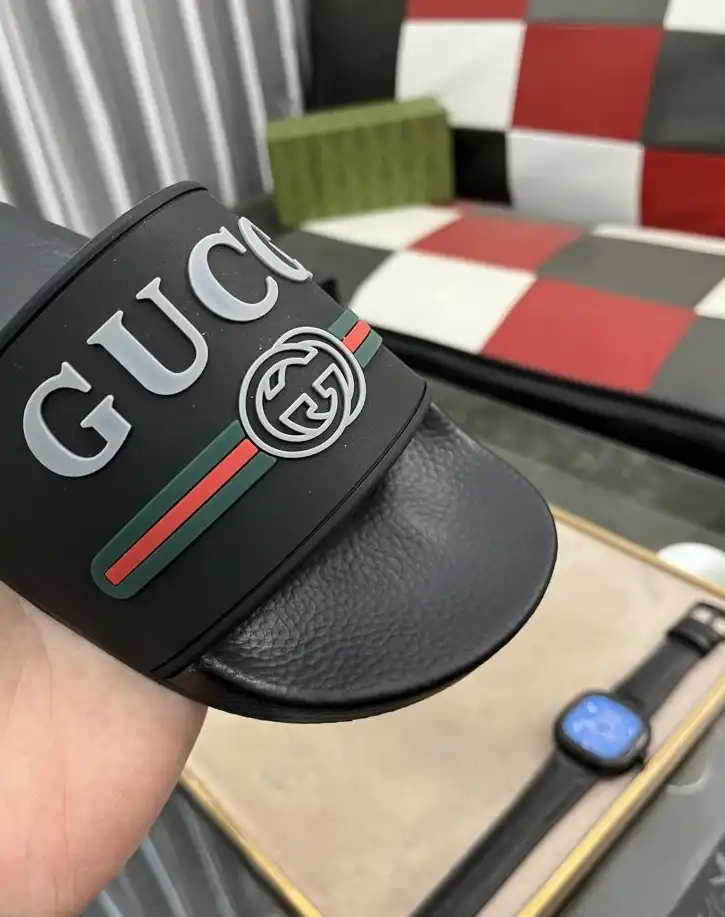 hype Gucci Slippers