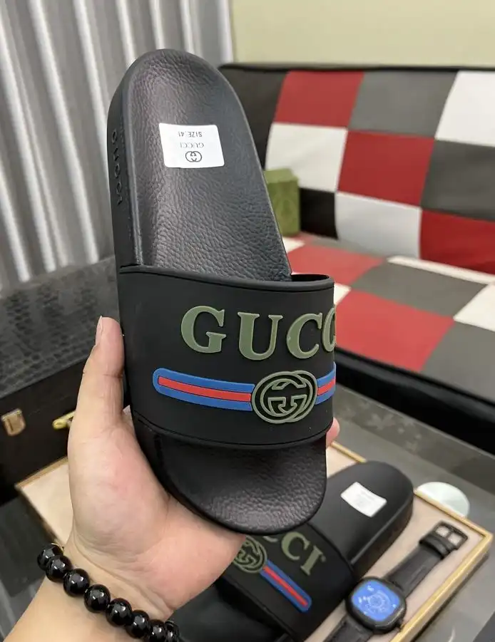 hype Gucci Slippers