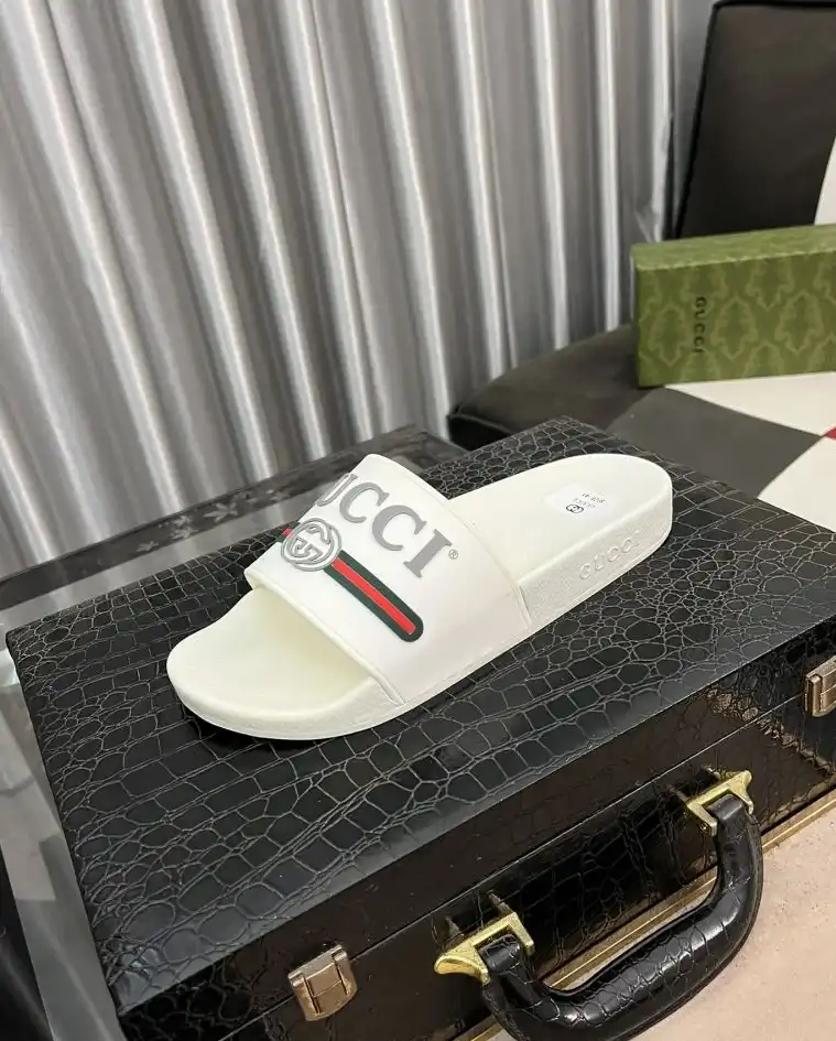 hype Gucci Slippers