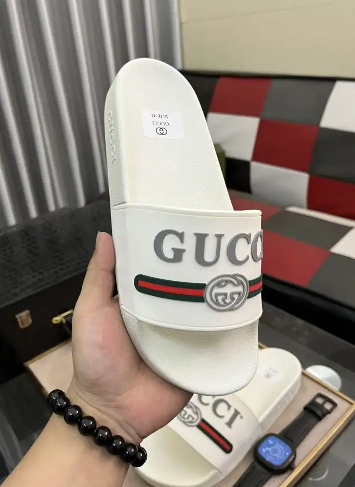 hype Gucci Slippers