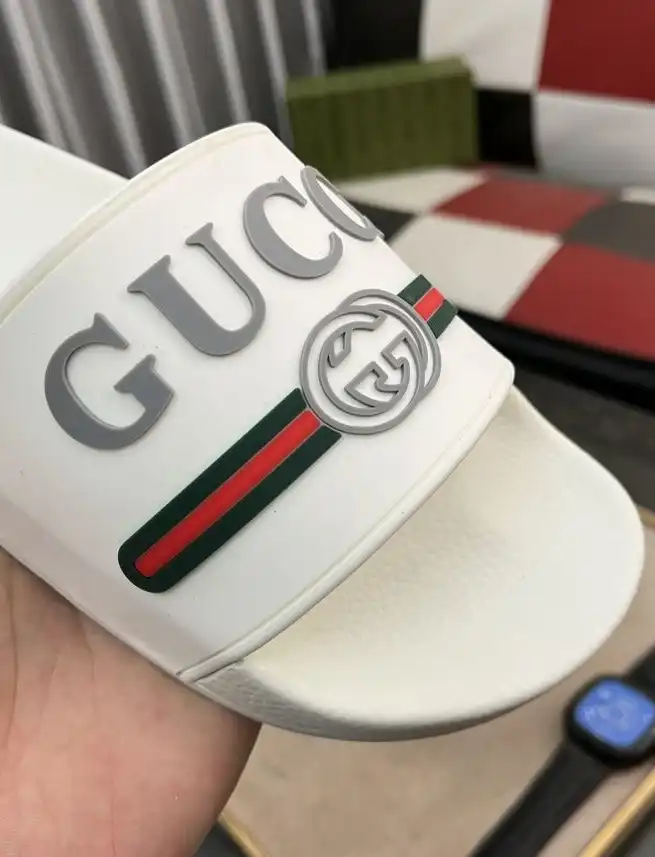 hype Gucci Slippers