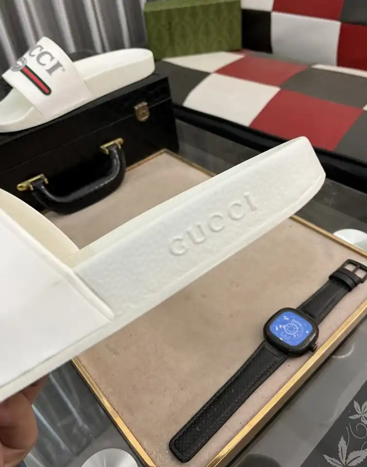 hype Gucci Slippers