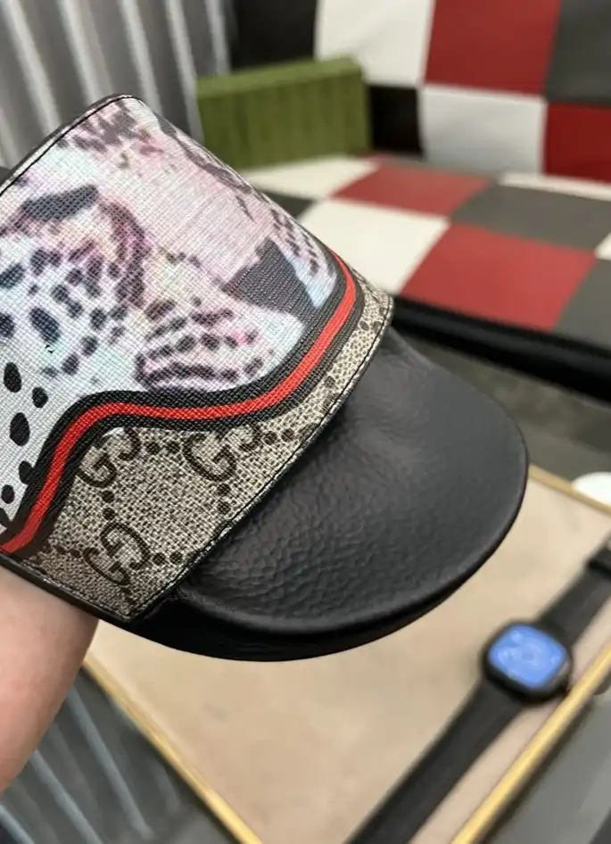 hype Gucci Slippers