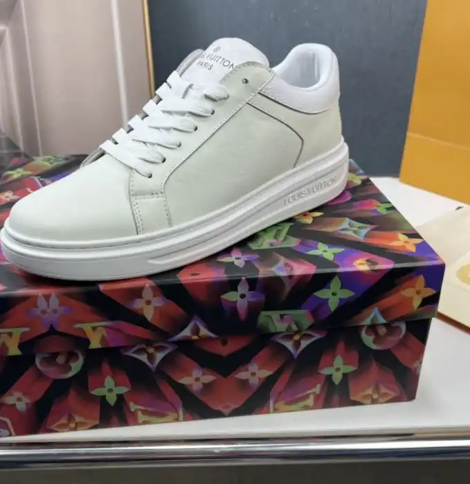 hype Louis Vuitton Sneakers