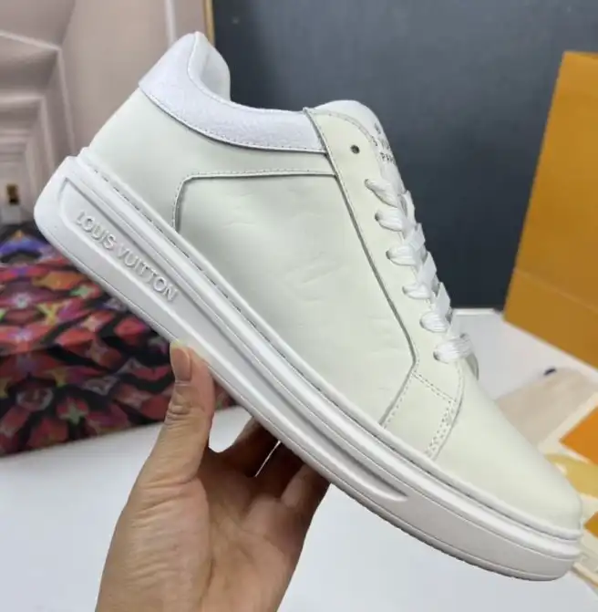 hype Louis Vuitton Sneakers