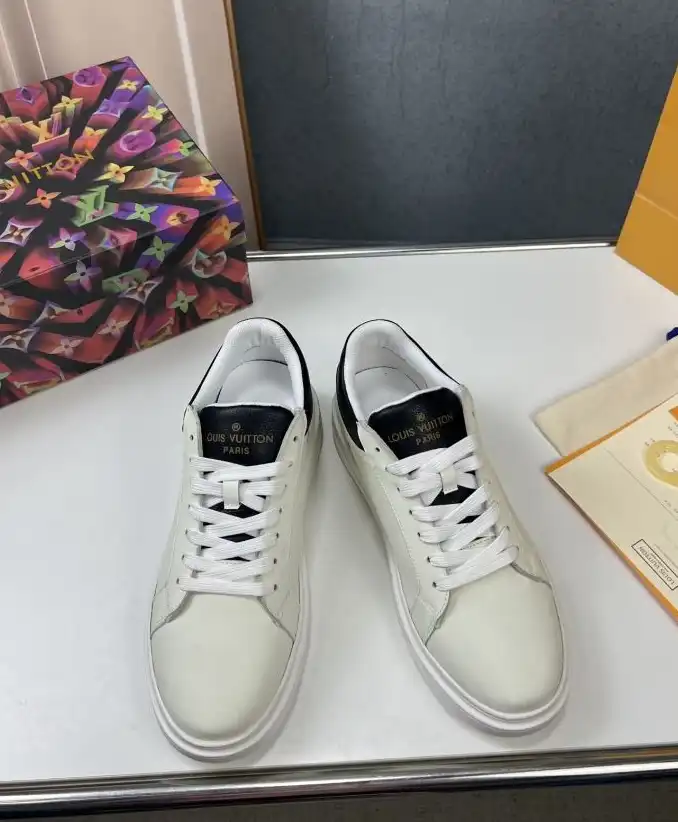 hype Louis Vuitton Sneakers