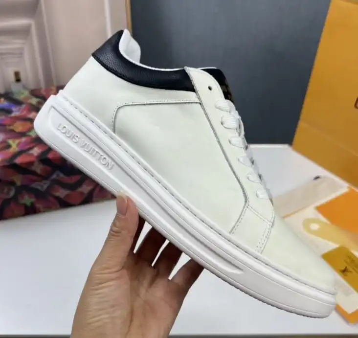 hype Louis Vuitton Sneakers