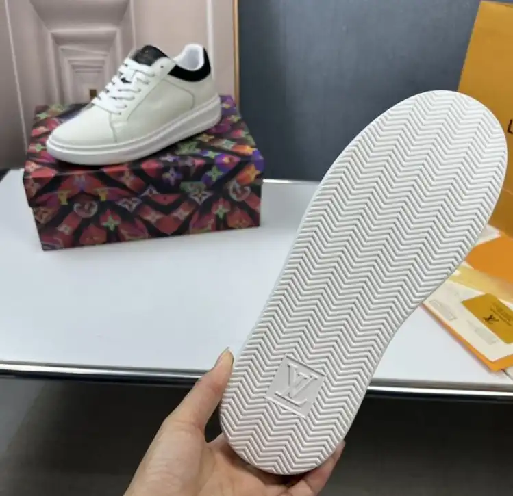 hype Louis Vuitton Sneakers