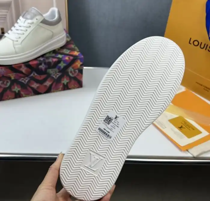 hype Louis Vuitton Sneakers