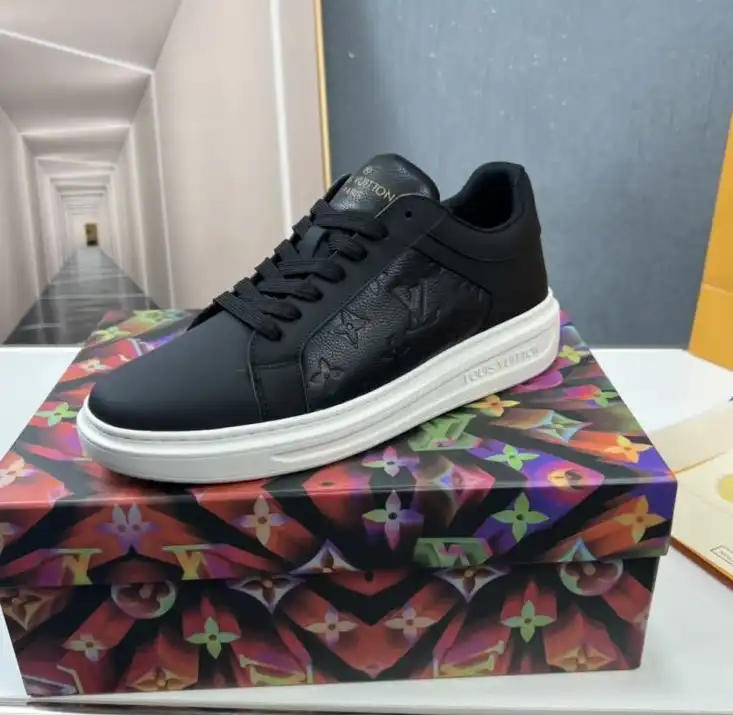 hype Louis Vuitton Sneakers