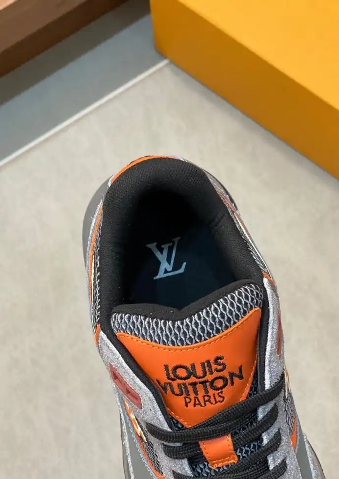 hype Louis Vuitton Sneakers