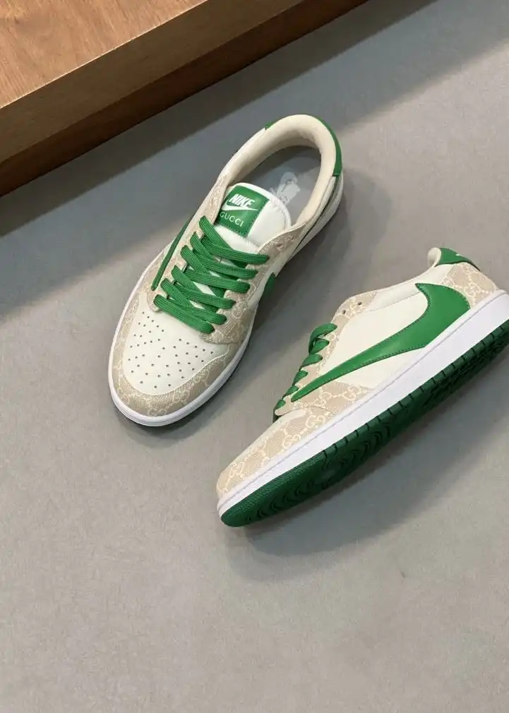 hype Louis Vuitton Sneakers