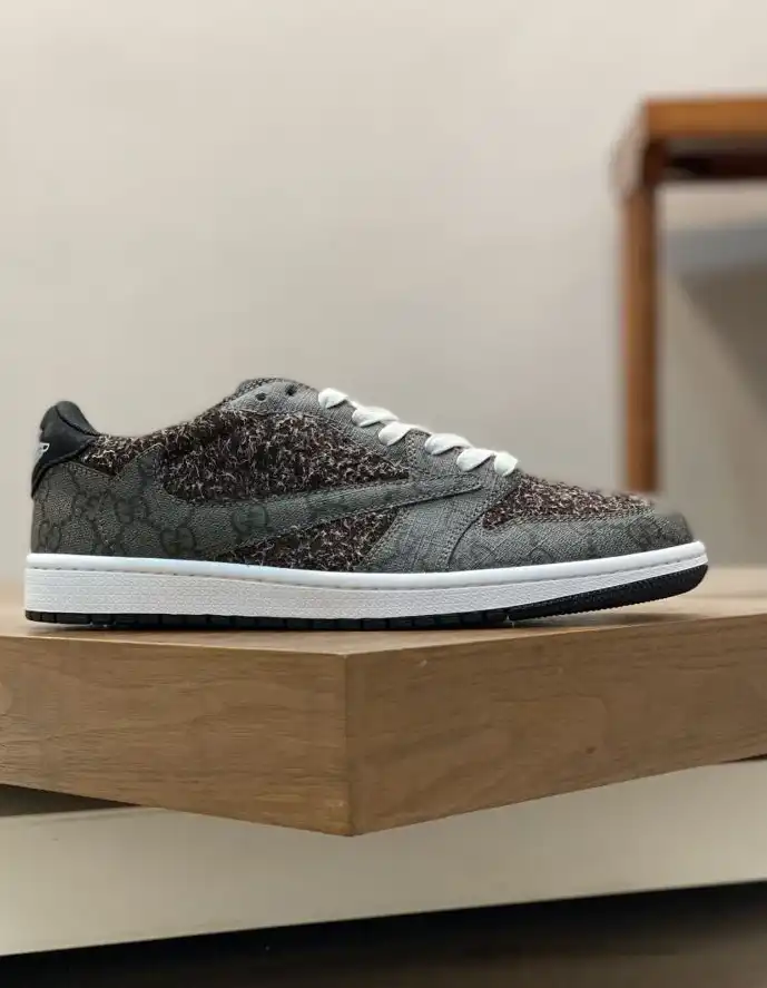 hype Louis Vuitton Sneakers