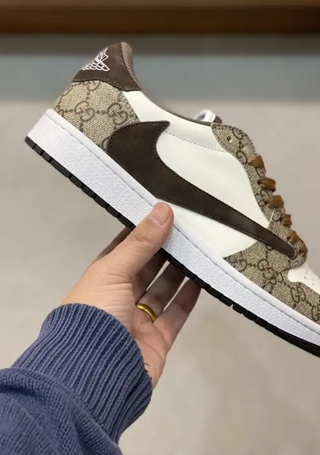 hype Louis Vuitton Sneakers