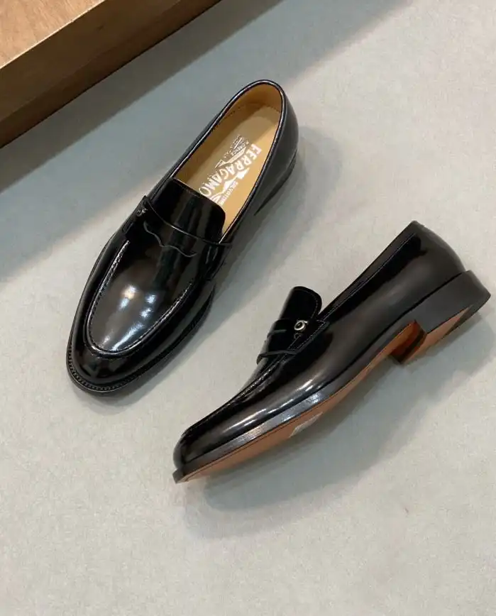 hype Ferragamo Leather Shoes