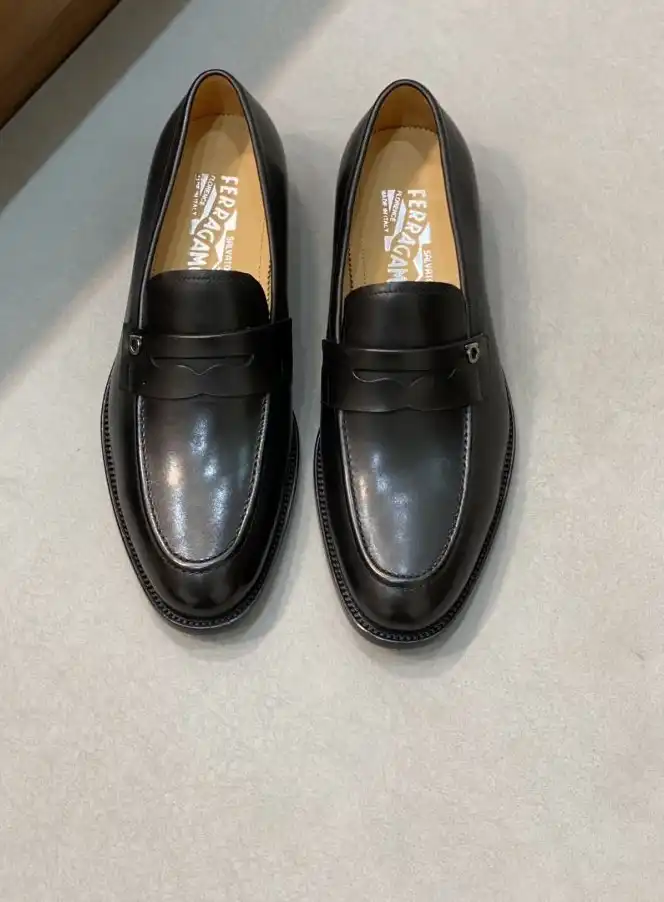 hype Ferragamo Leather Shoes