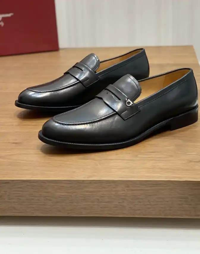 hype Ferragamo Leather Shoes