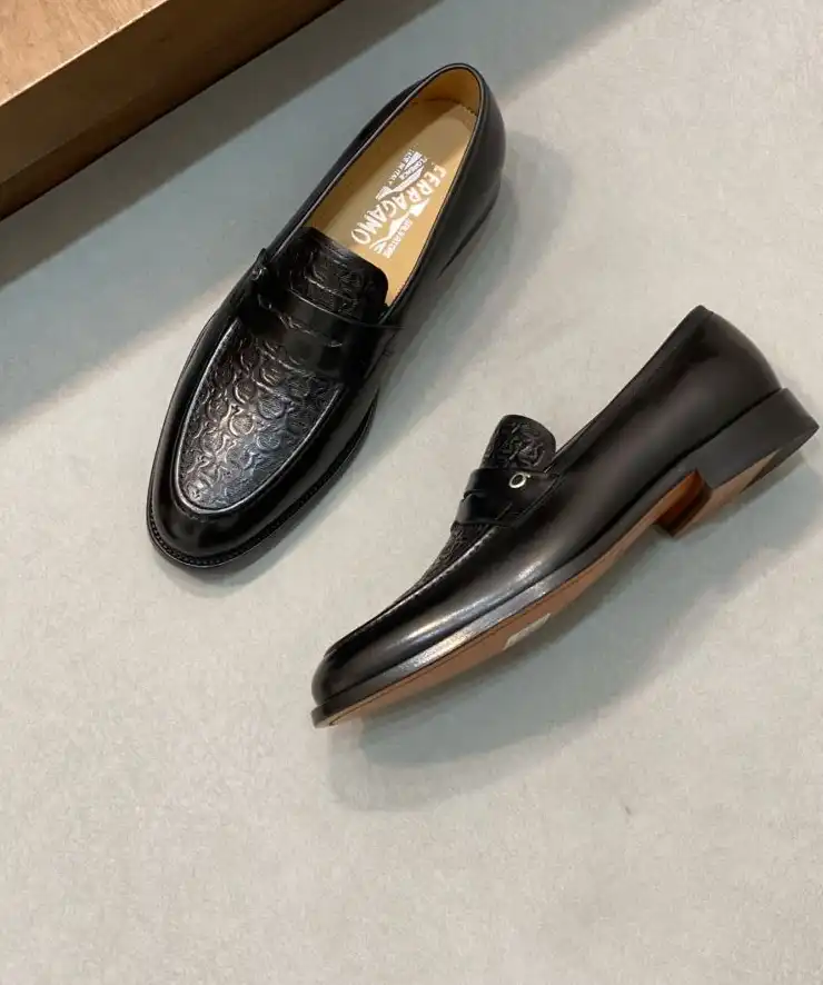 hype Ferragamo Leather Shoes