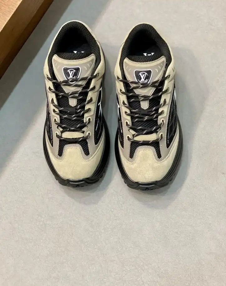 hype Louis Vuitton Sneakers