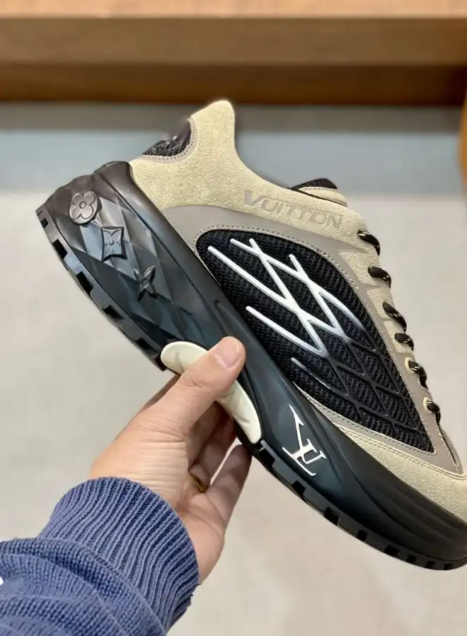 hype Louis Vuitton Sneakers