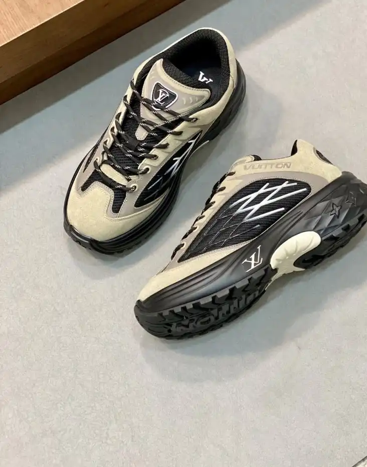 hype Louis Vuitton Sneakers