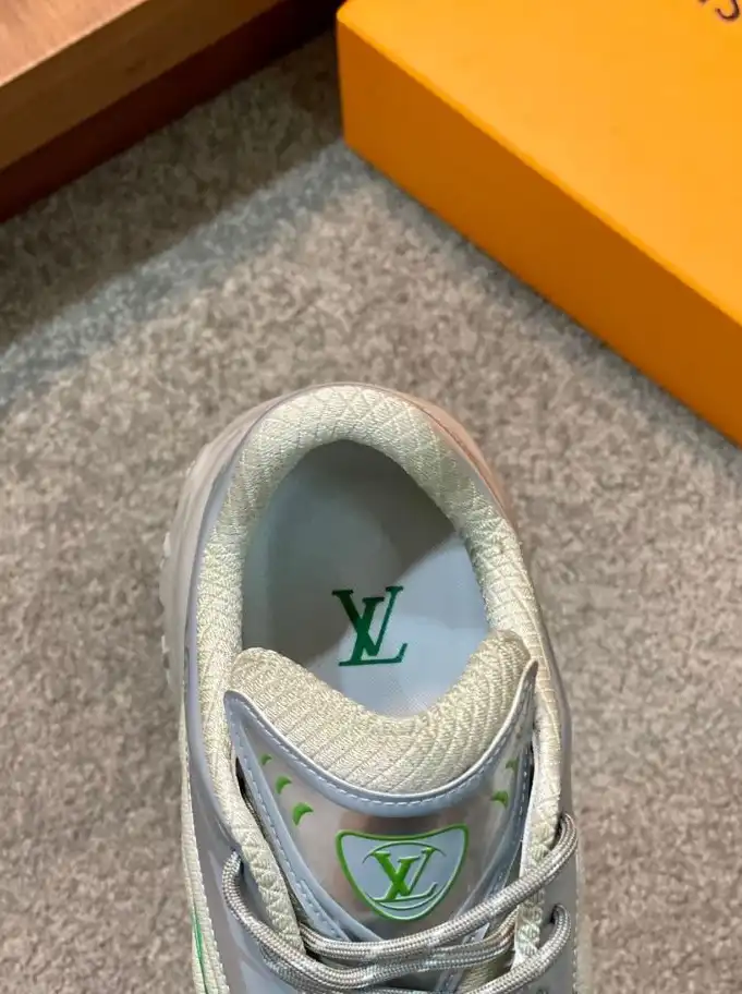 hype Louis Vuitton Sneakers