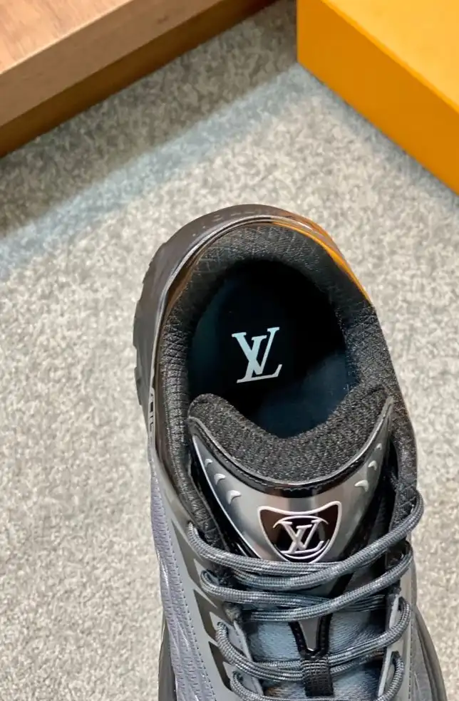 hype Louis Vuitton Sneakers