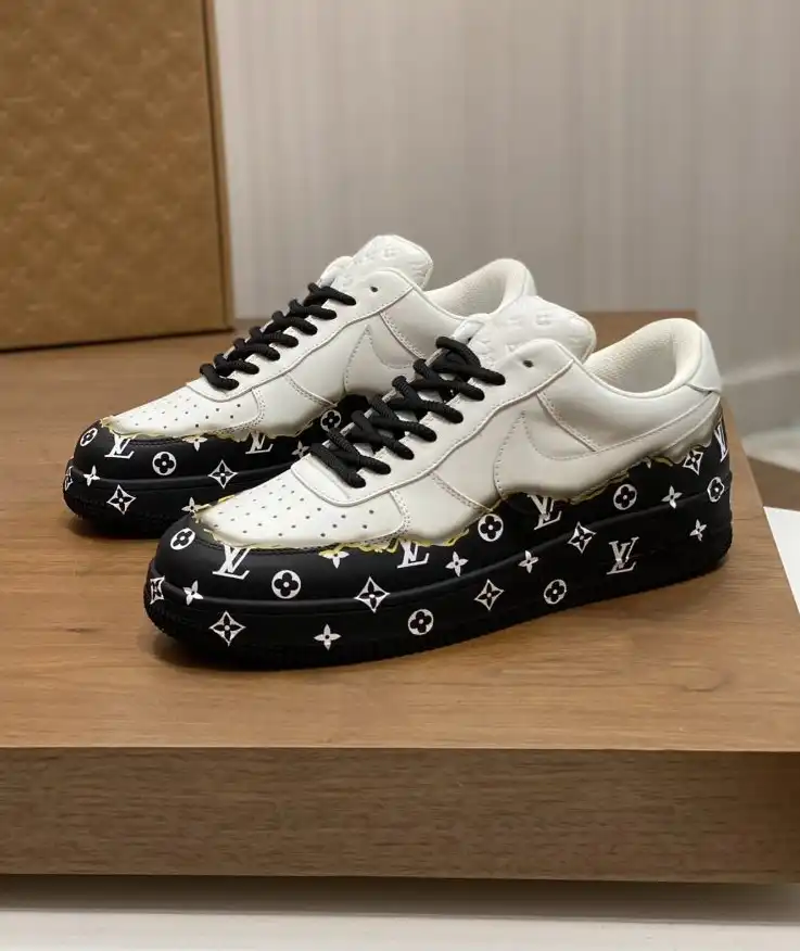 hype Louis Vuitton Sneakers