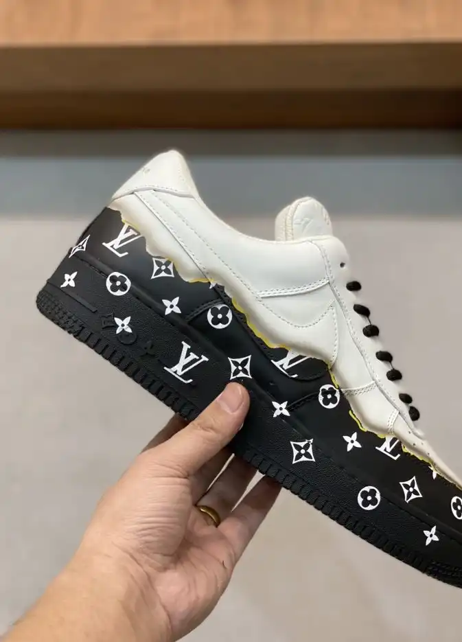 hype Louis Vuitton Sneakers