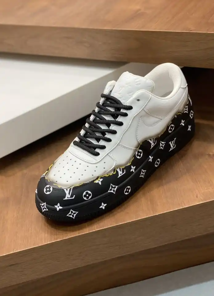 hype Louis Vuitton Sneakers