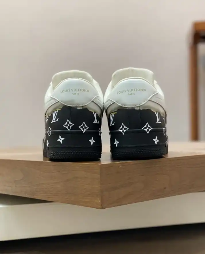 hype Louis Vuitton Sneakers