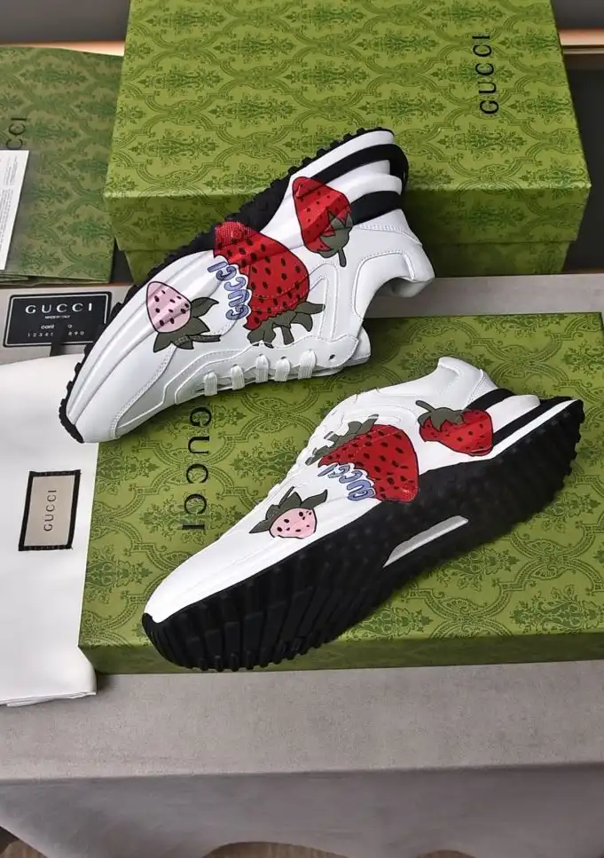 hype Gucci Sneakers