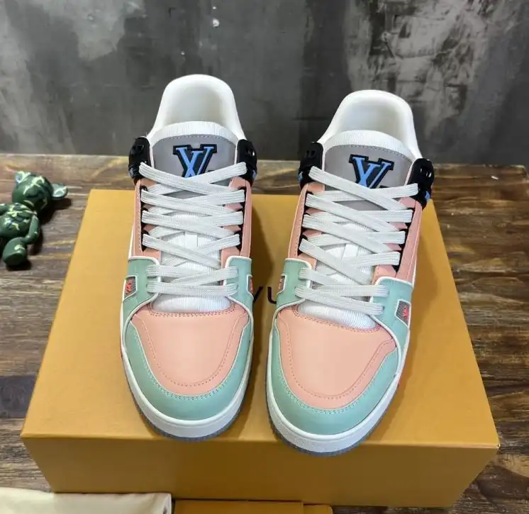 hype Louis Vuitton Sneakers