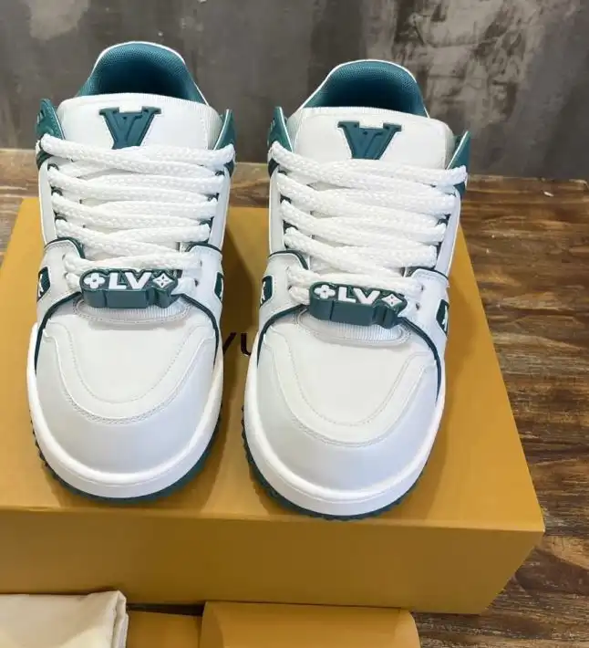 hype Louis Vuitton Sneakers