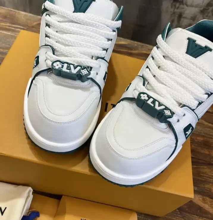 hype Louis Vuitton Sneakers