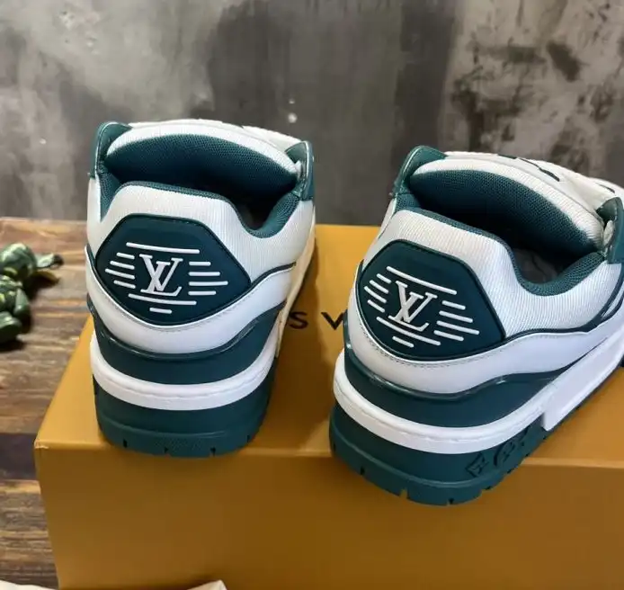 hype Louis Vuitton Sneakers