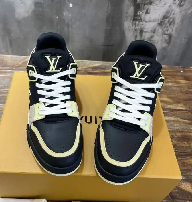 hype Louis Vuitton Sneakers